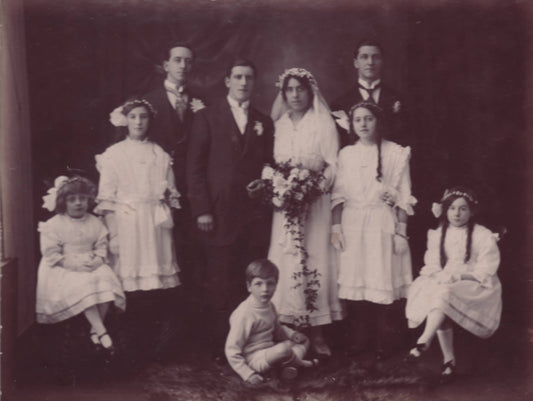 'Tis the Season of Love: Unwrapping the Tradition of Christmas Day Weddings