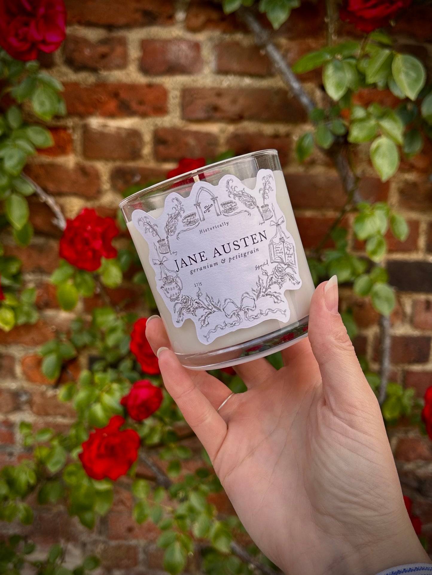 Illustrated candle inspired by Jane Austen