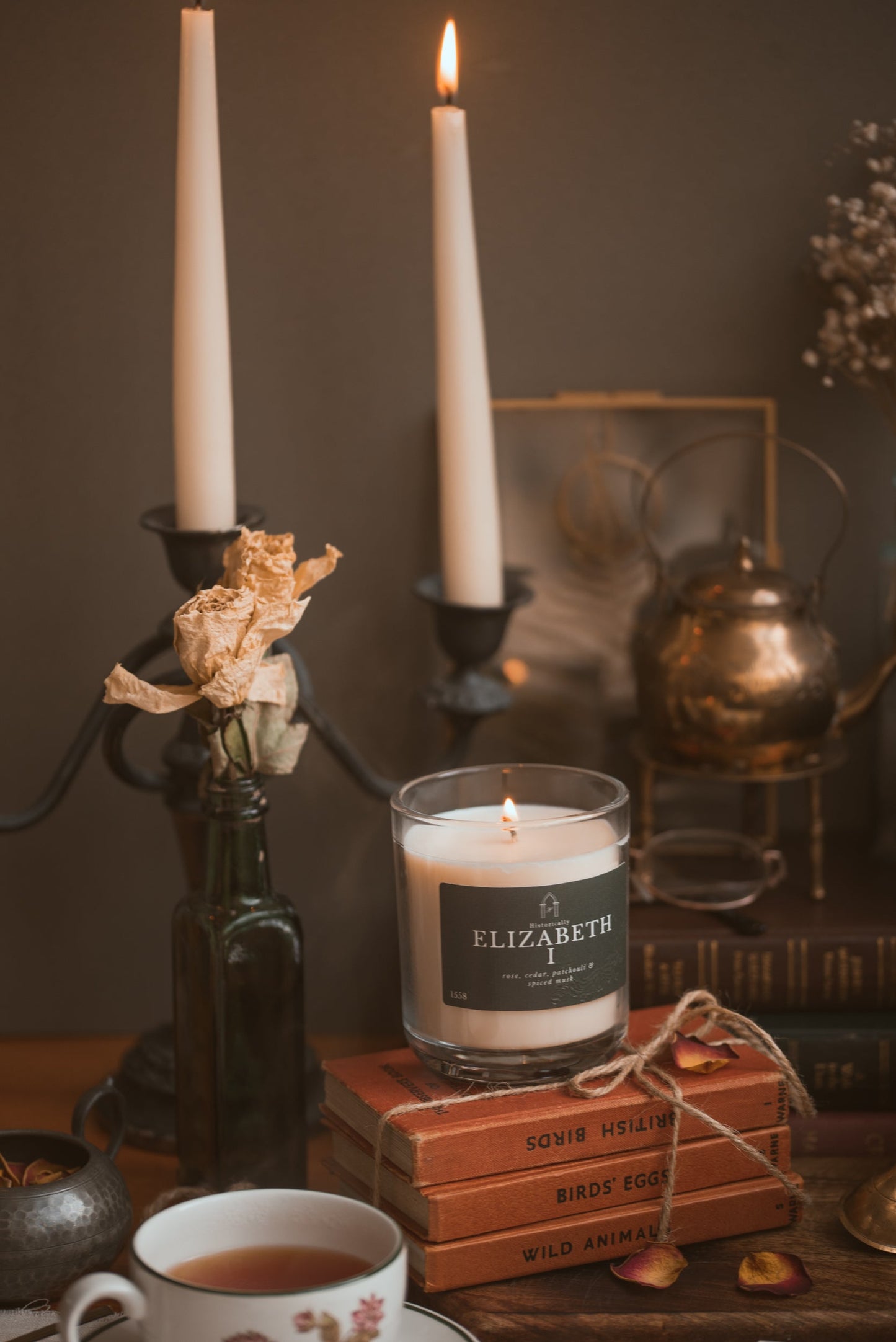 History candle inspired by Tudor Queen, Elizabeth I