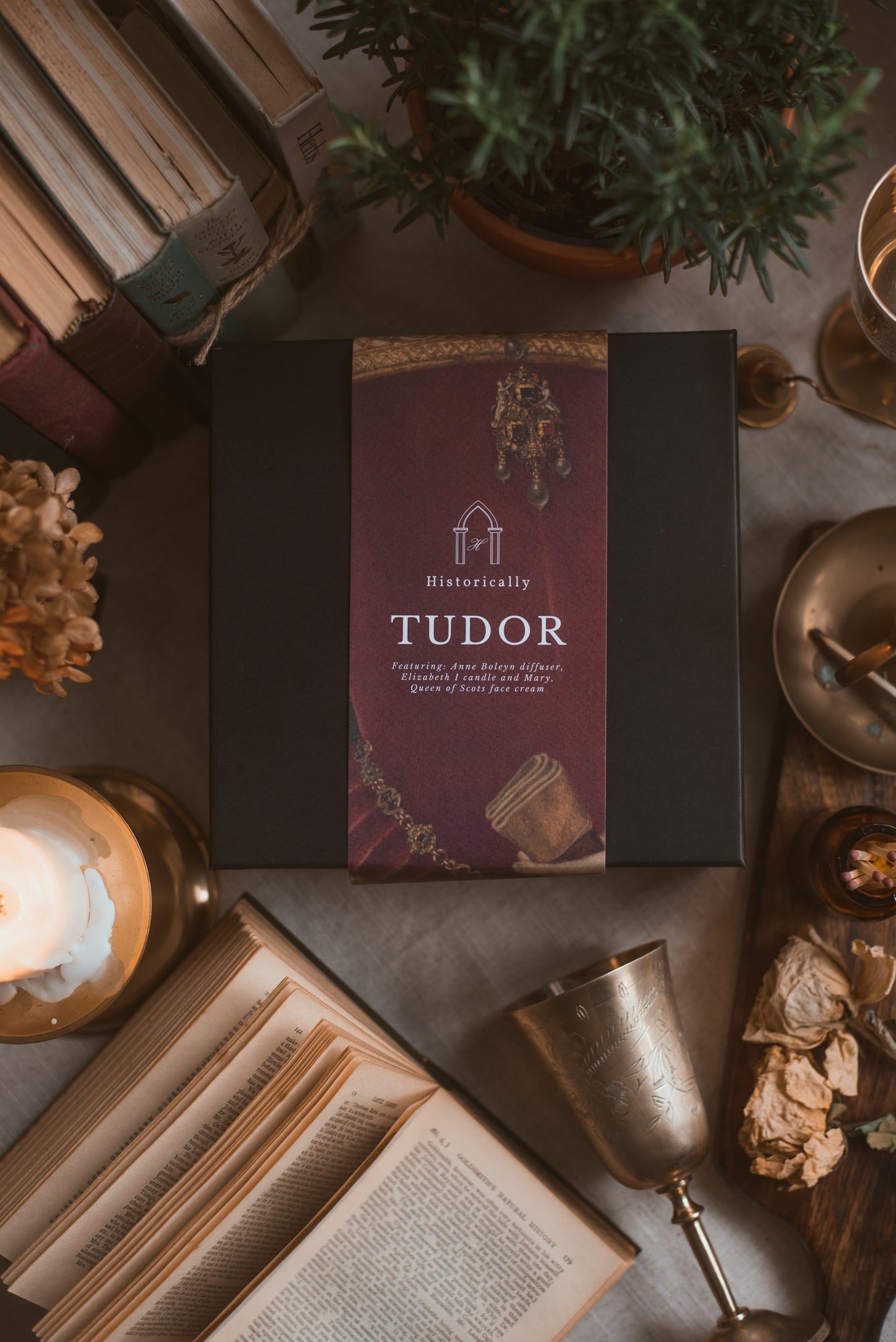 TUDOR Gift Set